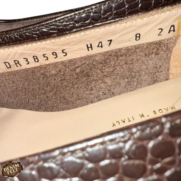 Salvatore Ferragamo Brown Croc-Embossed Vara Heels Gold Bit Buckle Sz 8 2A Italy - Picture 9 of 13